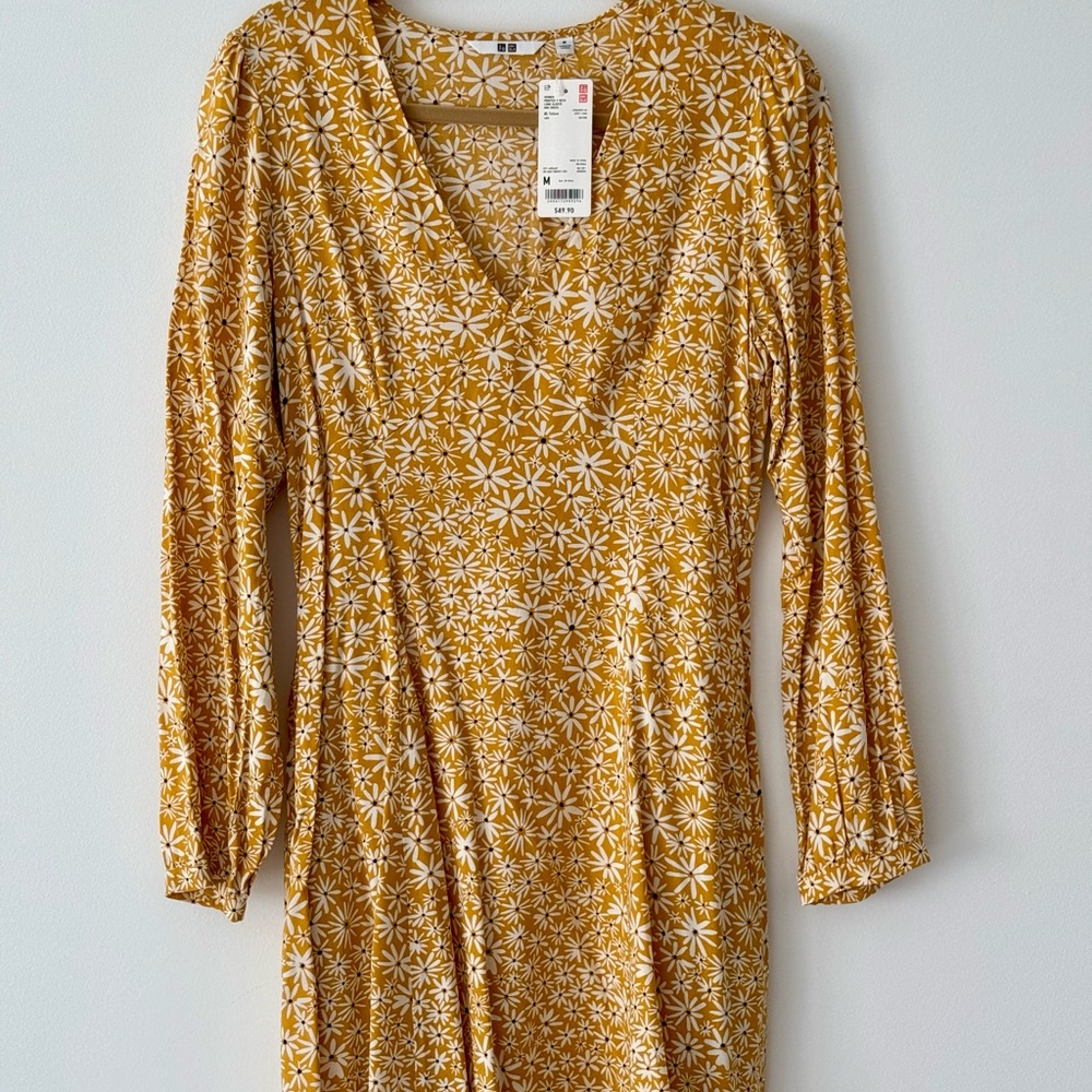Uniqlo M Yellow Floral V-Neck Mini Dress